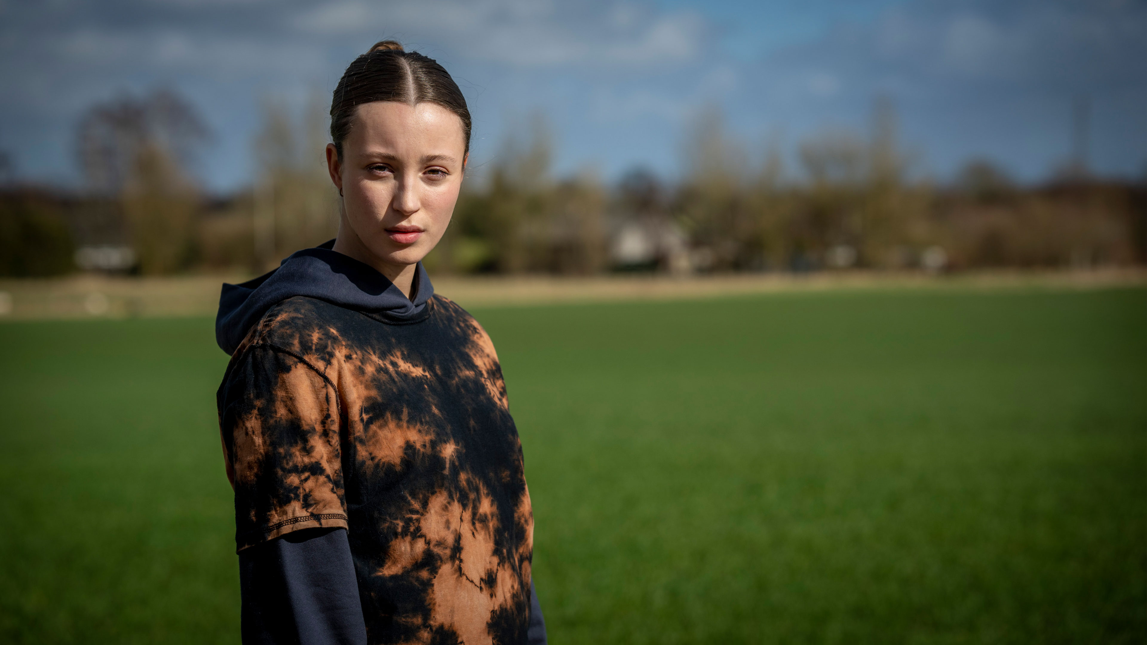 Anna (Josephine Højbjerg) i 'Dark Horse'.