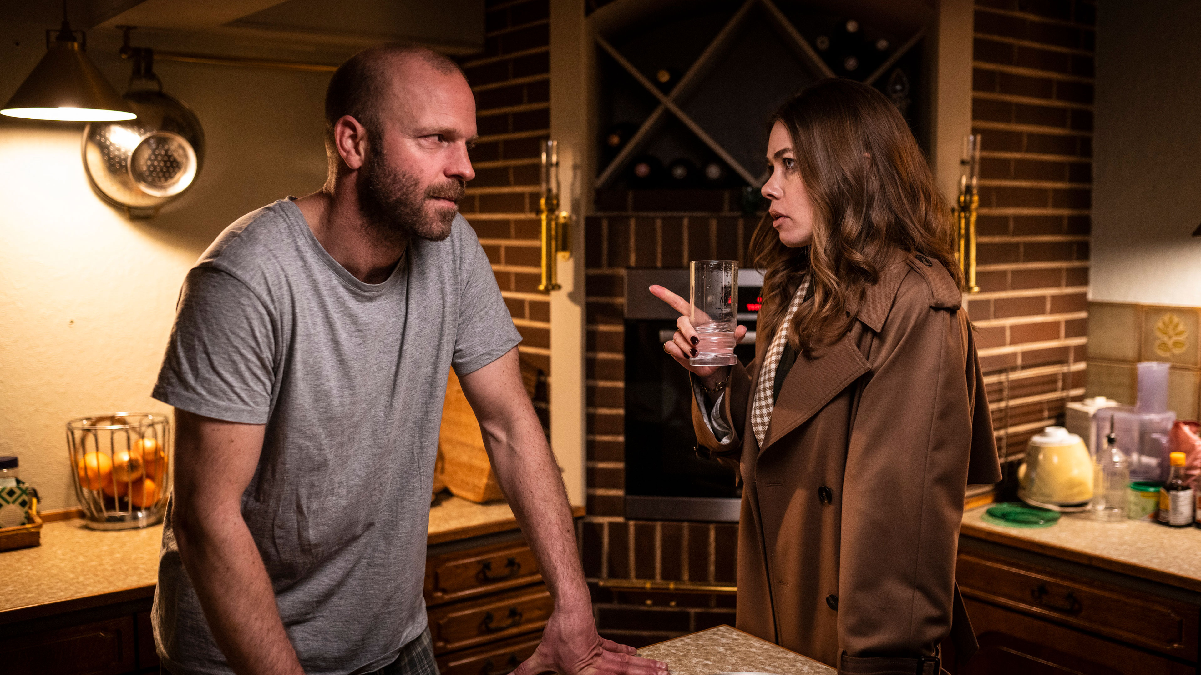 Christian (Mads Rømer) og Eva (Birgitte Hjort Sørensen) i 'Dark Horse'.