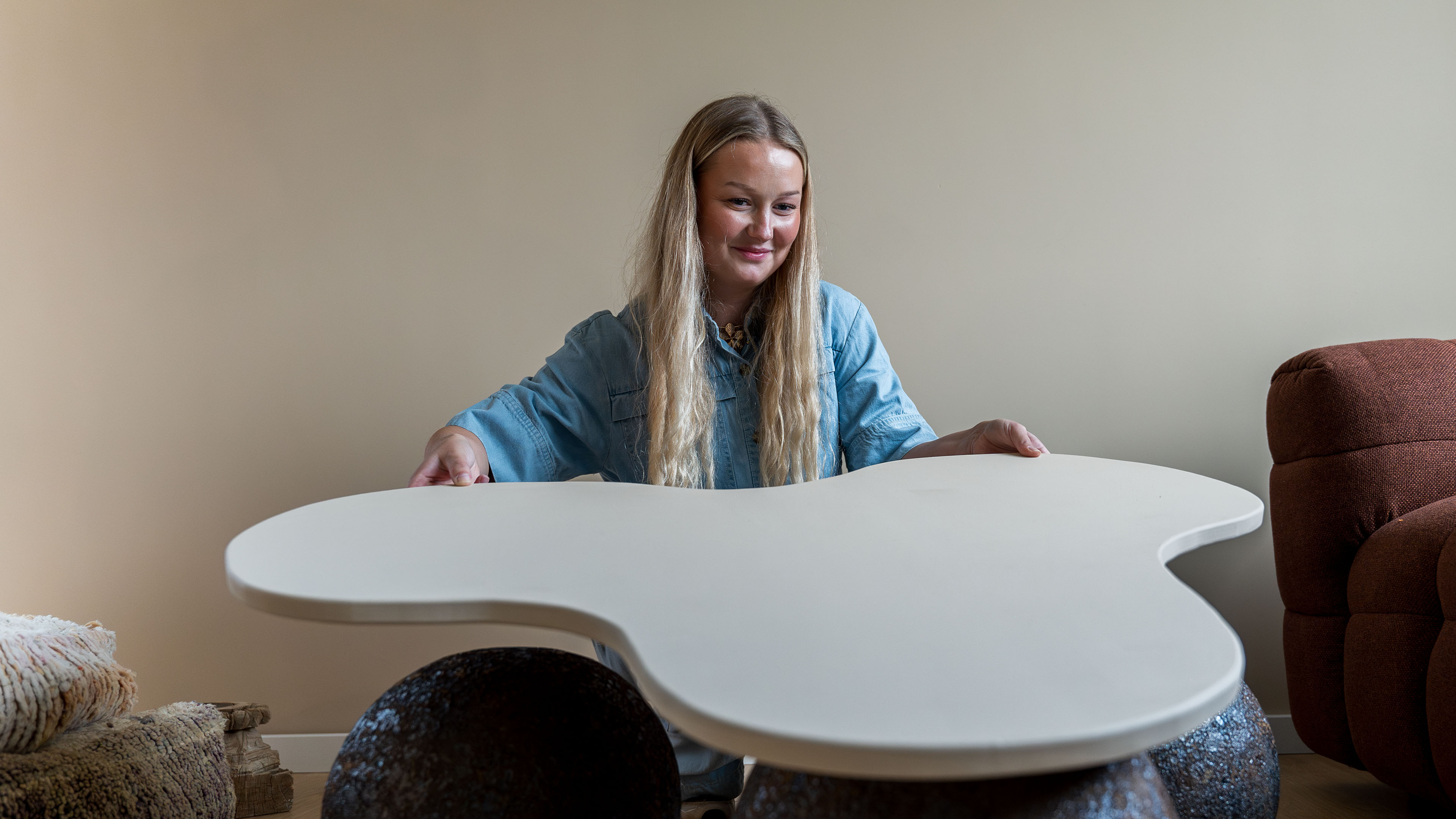 Gult hus - Freja og Vino.