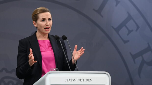 Det seneste folketingsår har i perioder været præget af coronasituationen i Danmark. Her er statsminister Mette Frederiksen (S) fotograferet på et coronapressemøde i november 2020. (Foto: Philip Davali / Ritzau Scanpix / TV 2)