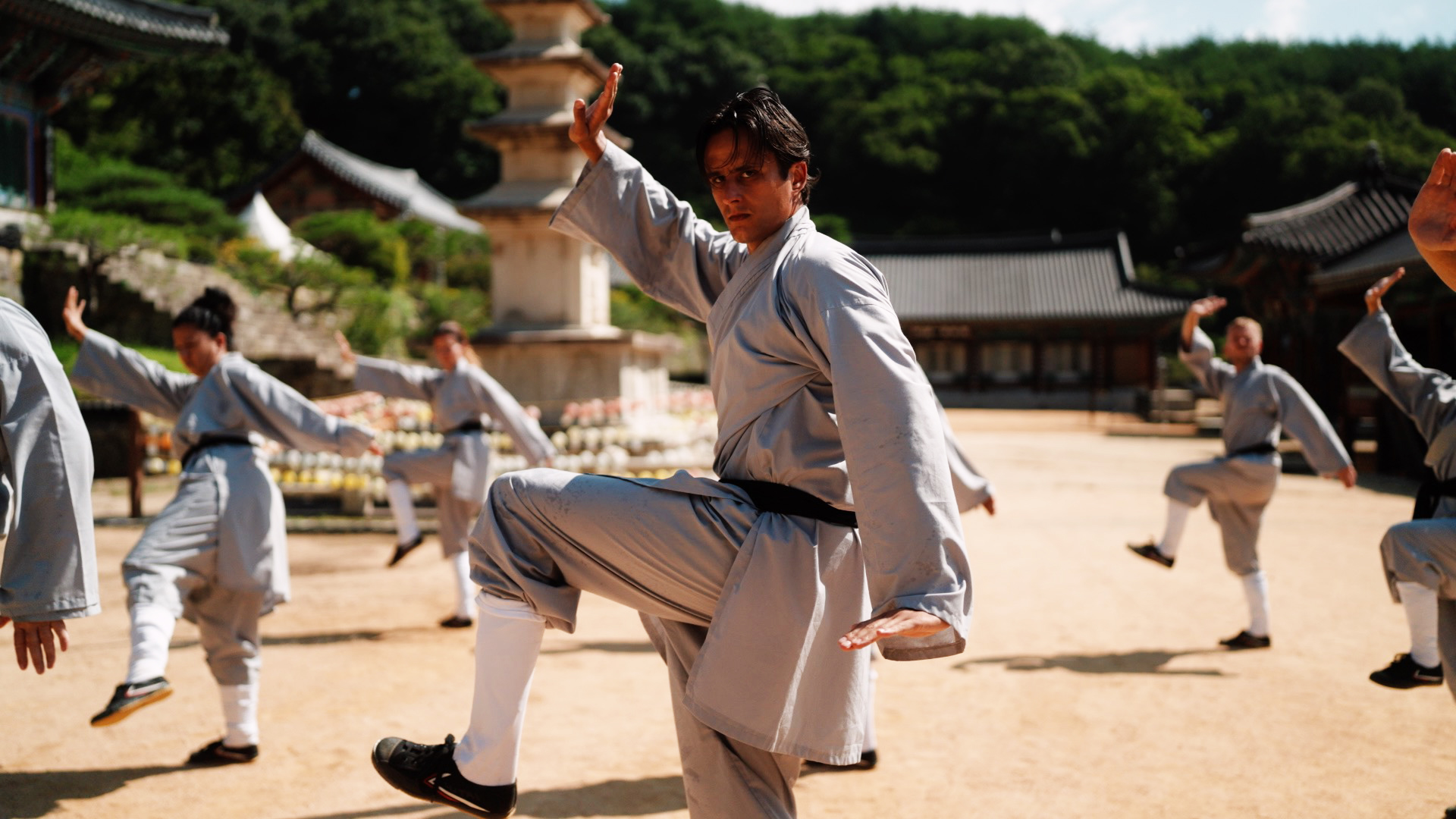 Youssef Wayne Hvidtfeldt i 'Shaolin'.