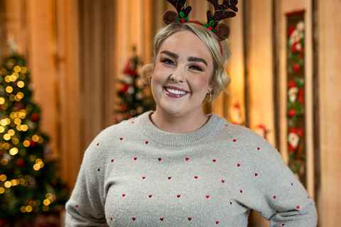 Julia Sofia Aastrup i '24 stjerners julekalender'.