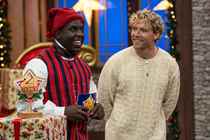 Melvin Kakooza og gæst Christopher i '24 stjerners julekalender'.