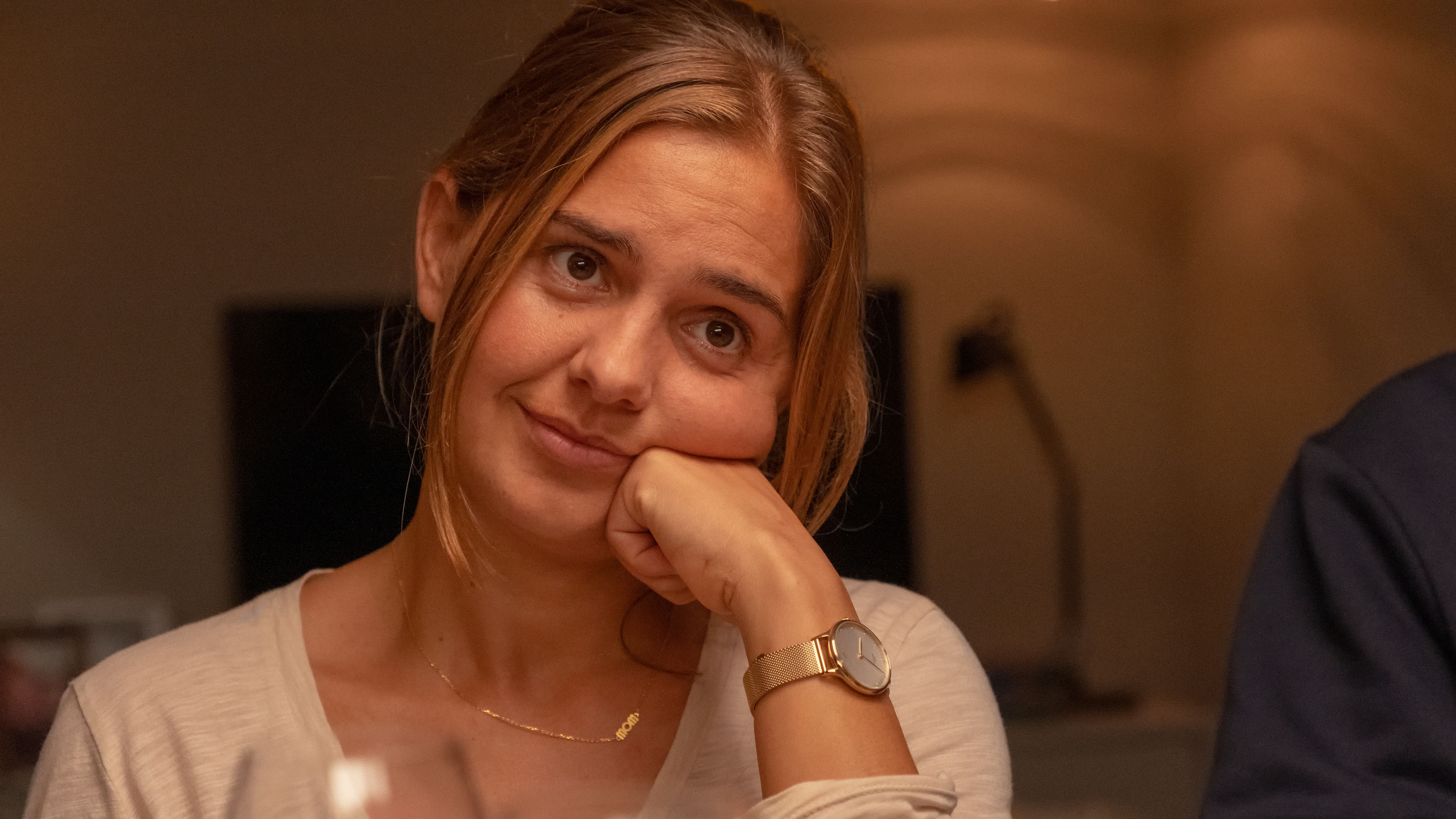 Louise (Stephania Potalivo) i 'De bedste år'.