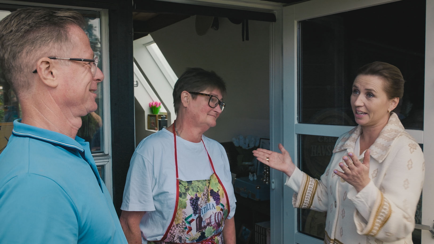 Statsminister Mette Frederiksen med Finn og Tina
