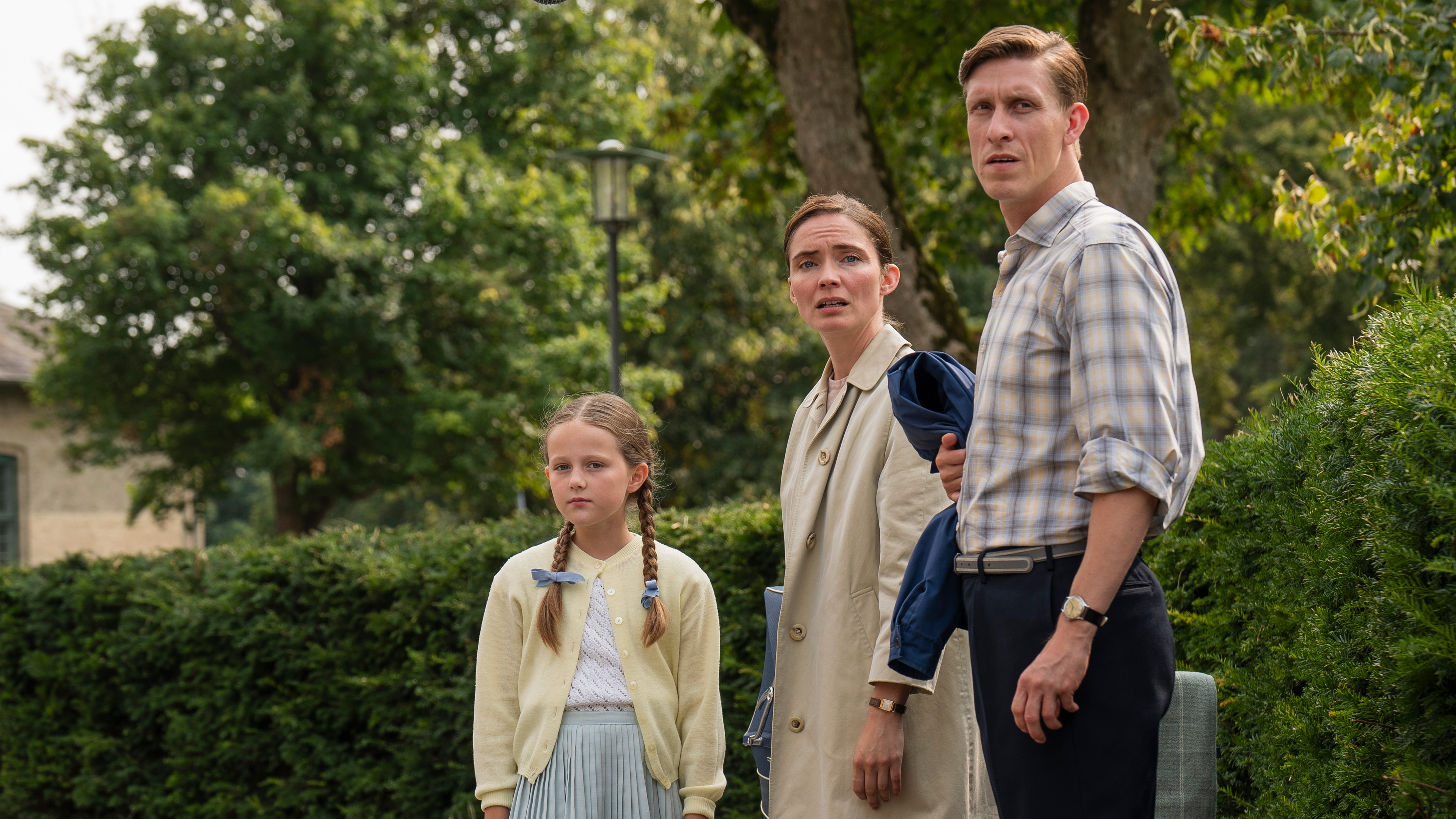 Iben Lund (Silke Friis), Birgit Lund (Neel Rønholt) og Peter Rømer (Mikkel Becker Hilgart) i syvende sæson af 'Sygeplejeskolen'.
