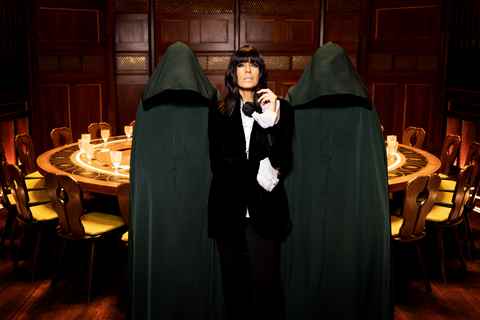 Forræder UK, Claudia Winkleman.