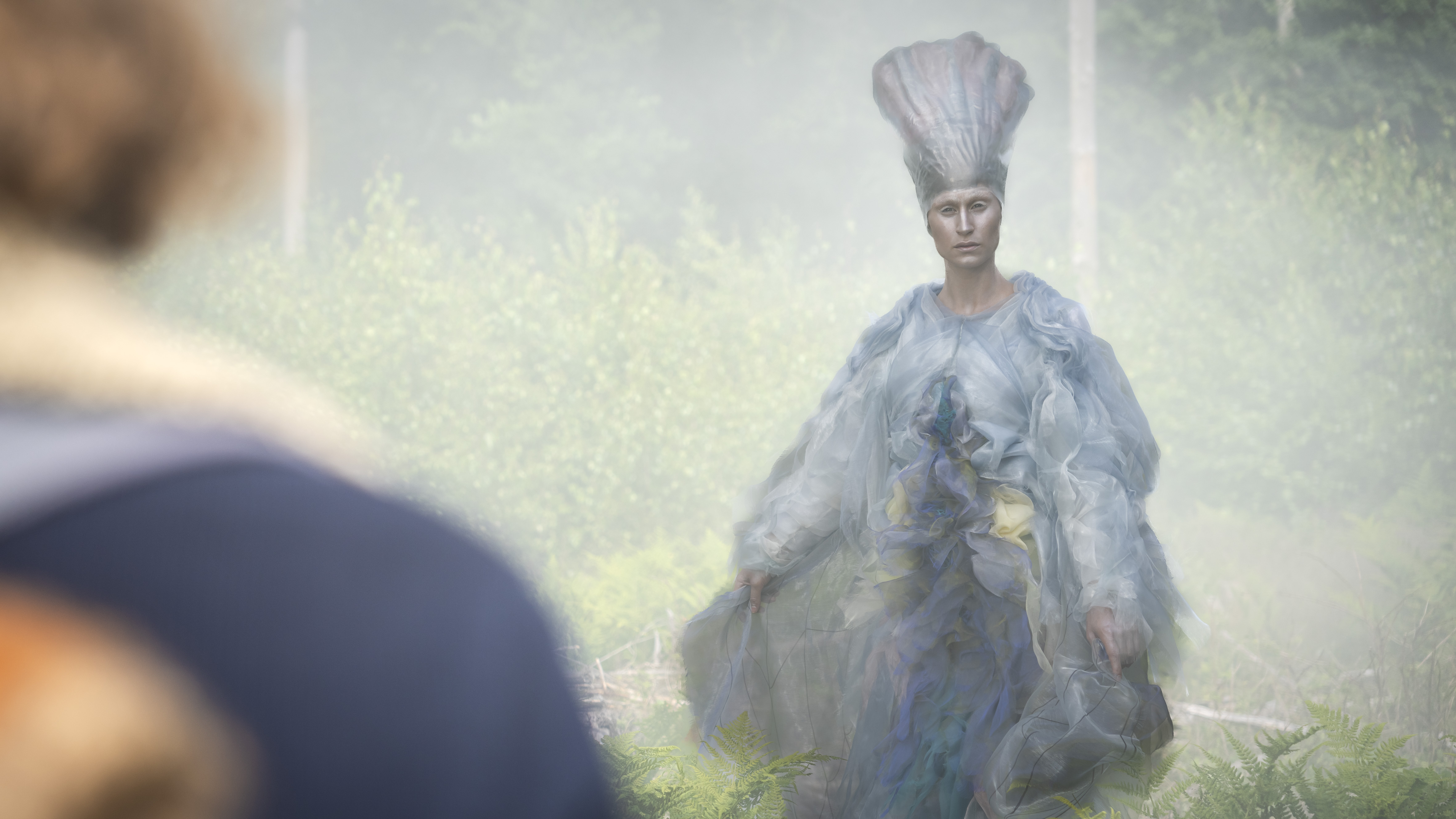  Huldren (May Lifschitz) i 'Valdes Jul - Vintermiraklet'.   